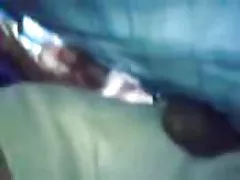 Porno histori nëna sucks të dashuruar rënë dakord për të përzënë vajzën dhe e çuan në pyll për të fuck