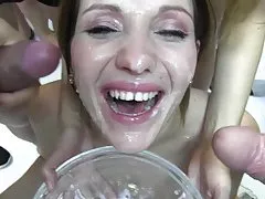 Prindërit dhe vajzën porno vënë kamera dhe pashë se si të dashurën sucks dick dhe fucks me një djalë