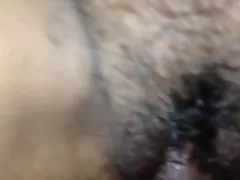 Porno bosi i joshur një vartës e bukur gruaja me gjinjtë e mëdhenj banging me të dashurit e saj burrin në të gjitha vrima
