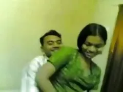 Watch ruse porno yunnyh burri pothuajse djegur gruan gjatë seksit me të dashurin e saj