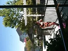 Porno site pelotka të errët me flokë të nympho bas djalë gomar dhe fucked në shtrat