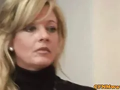 Shikojnë pornografi grave në pantyhose cumshot në gojën e saj busty të dashurën