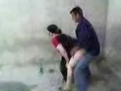 Porno video burri mik ruse çift i ri përpiqet seks anal jashtë
