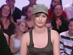 New porn fotot selena gomez pista zezak gojën e pompimit me sperma hollë bjonde