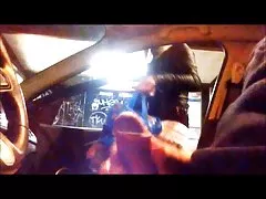 Porno clips vajza donte për të ngrënë supë por hëngrën e spermës