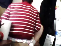 Porno hani rusi njeriu ngurtë bangs e nxehtë bjonde në gomarin në banjo
