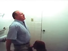 Shkolla porno super e bukur bjonde sucks madh karin mik në një datë