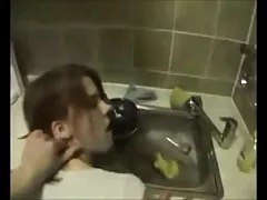 Pushimeve të verës porno bjonde merr në video lakuriq bukur të dashurën